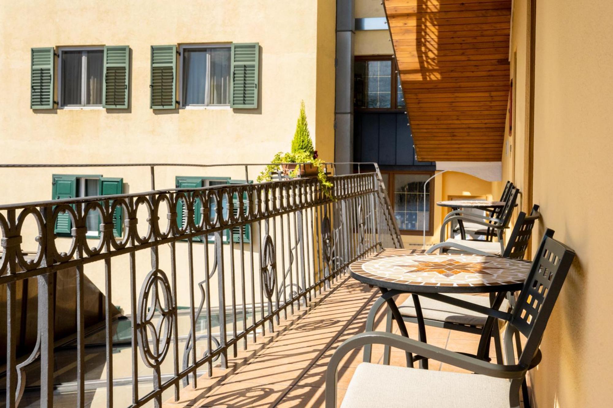 Feichter Hotel & Bistro Больцано Экстерьер фото