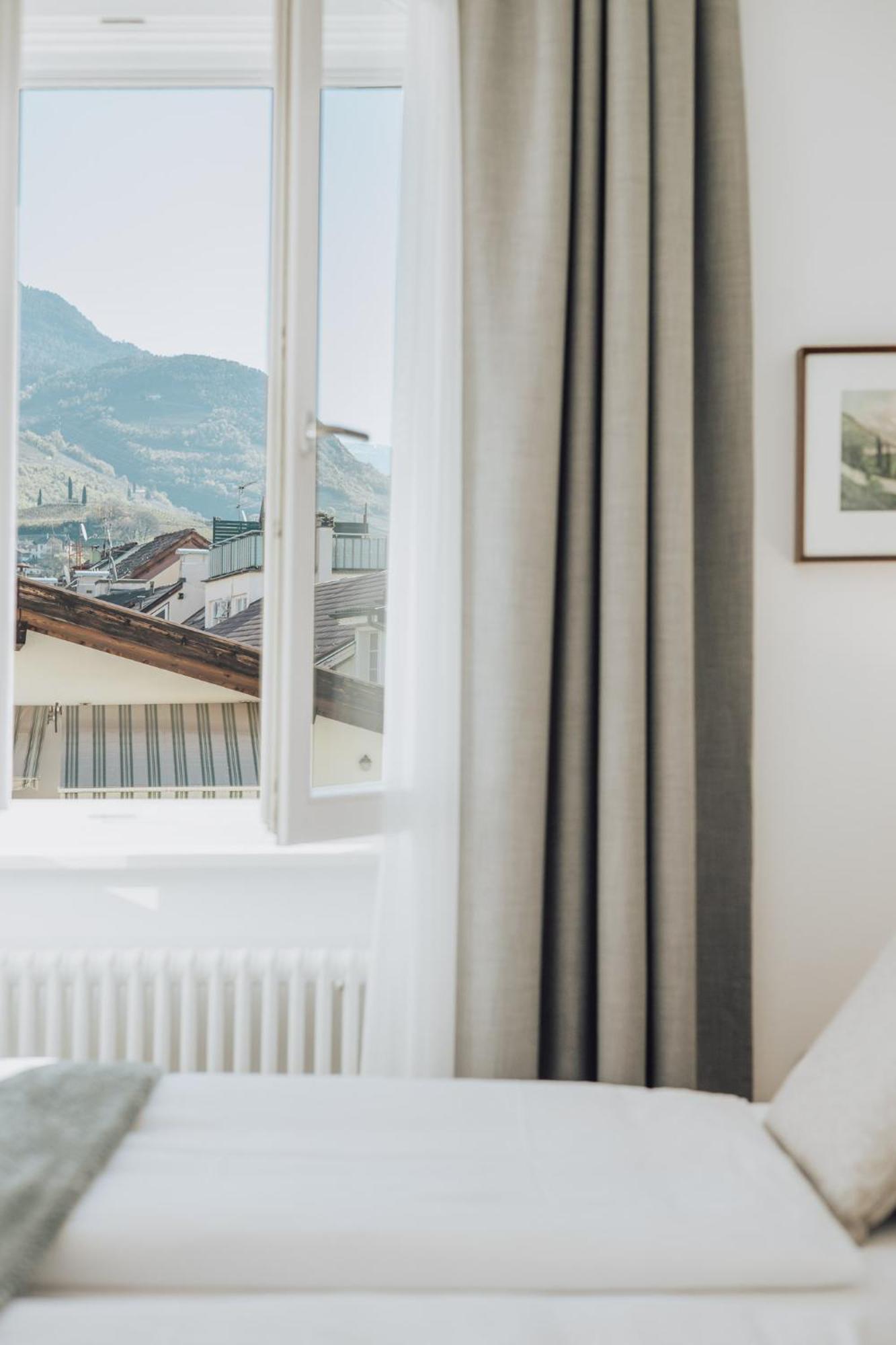 Feichter Hotel & Bistro Больцано Экстерьер фото