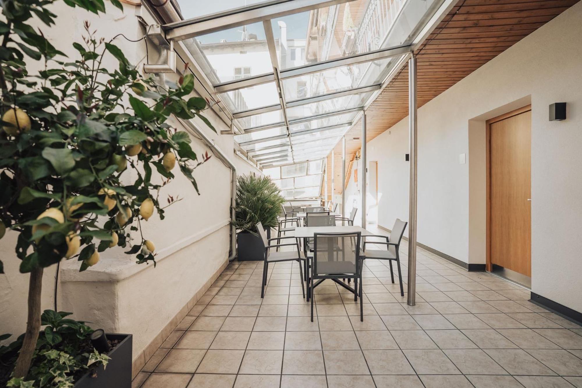 Feichter Hotel & Bistro Больцано Экстерьер фото