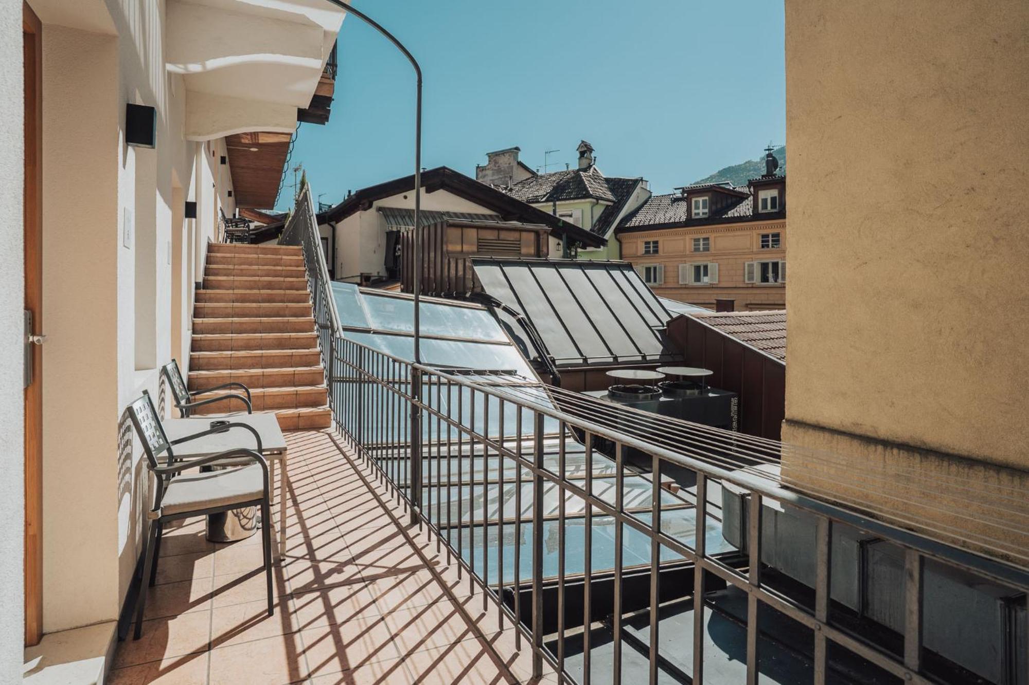 Feichter Hotel & Bistro Больцано Экстерьер фото